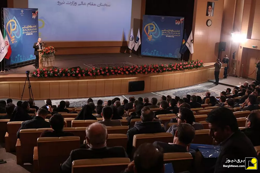 درخش روابط عمومی های صنعت آب و برق یزد در جشنواره وزارت نیرو