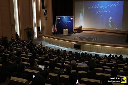 گزارش تصویری/ جشن پیروزی انقلاب اسلامی با حضور وزیر و مدیران ارشد صنعت آب و برق