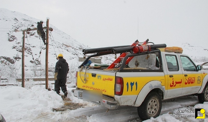 وصل شدن شبکه برق روستای کمران پس از قطعی دوماهه