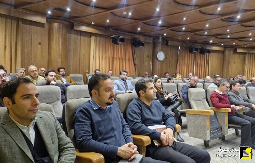 نشست تبادل نظر سرمایه‌گذاران نیروگاه‌های خورشیدی بخش خصوصی در ساتبا برگزار شد