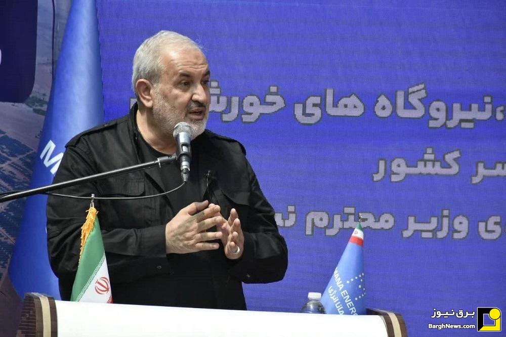 وزیر نیرو: بازسازی فوری شبکه آب و برق مناطق آسیب‌دیده
