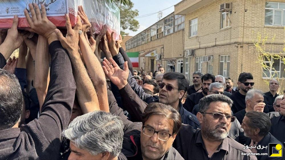 ️حضور سرپرست شرکت توانیر در مراسم تشییع شهید صنعت برق در کاشان