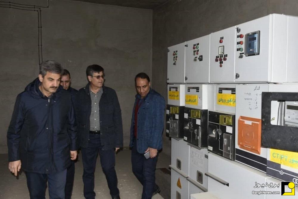 بازدید سرپرست توانیر از خسارت شبکه برق اراک در پی حملات دشمن