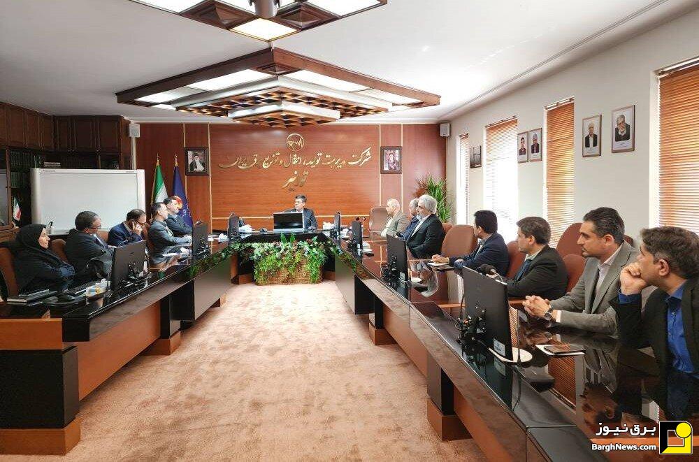نشست راهبردی تبیین اولویت‌های صنعت برق در حوزه برق منطقه‌ای تهران
