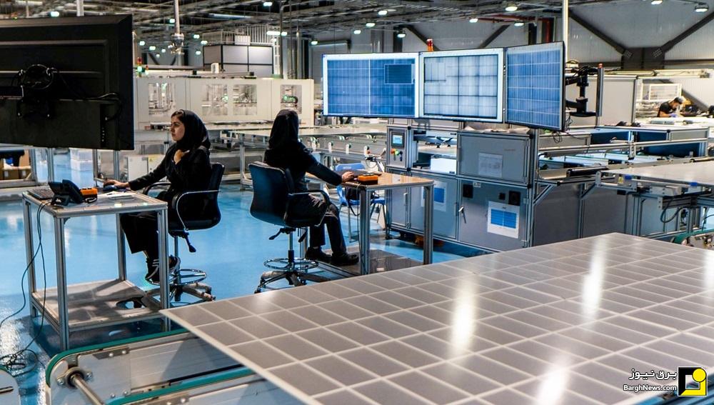 بازدید اختصاصی از روند کنترل کیفیت در بزرگترین کارخانه تولید پنل خورشیدی ایران