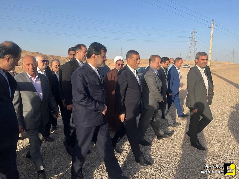 افتتاح و آغاز عملیات اجرایی نیروگاه‌های خورشیدی استان قم با حضور معاون اجرایی رئیس جمهور