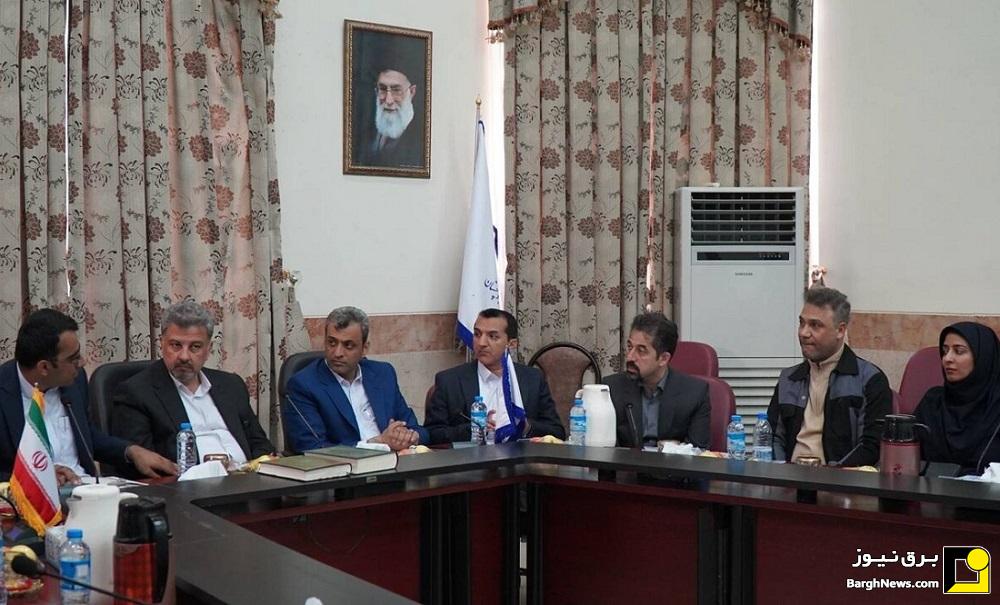 بررسی وضعیت برق‌رسانی مناطق شرق سیستان و بلوچستان با حضور مدیرعامل توانیر