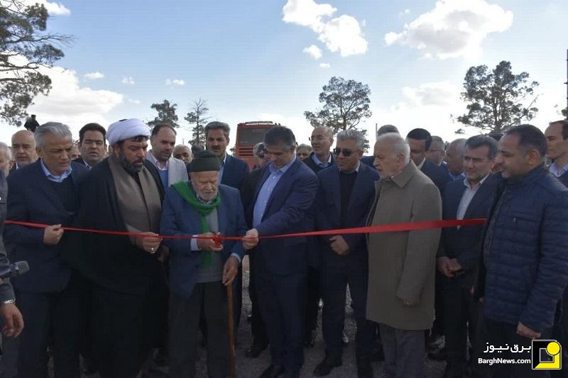 افتتاح و آغاز عملیات اجرایی ۲ نیروگاه خورشیدی در زرندیه