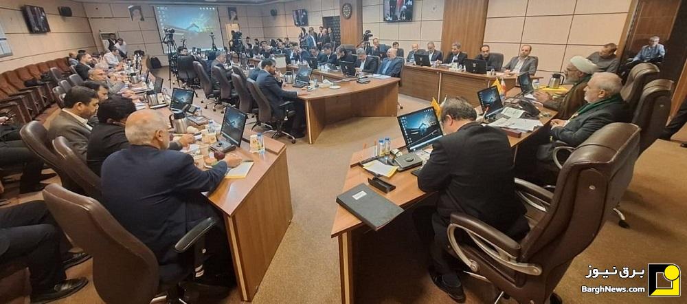 همبستگی دولت و مجلس در راستای توسعه هرچه بیشتر صنعت آب و برق کشور