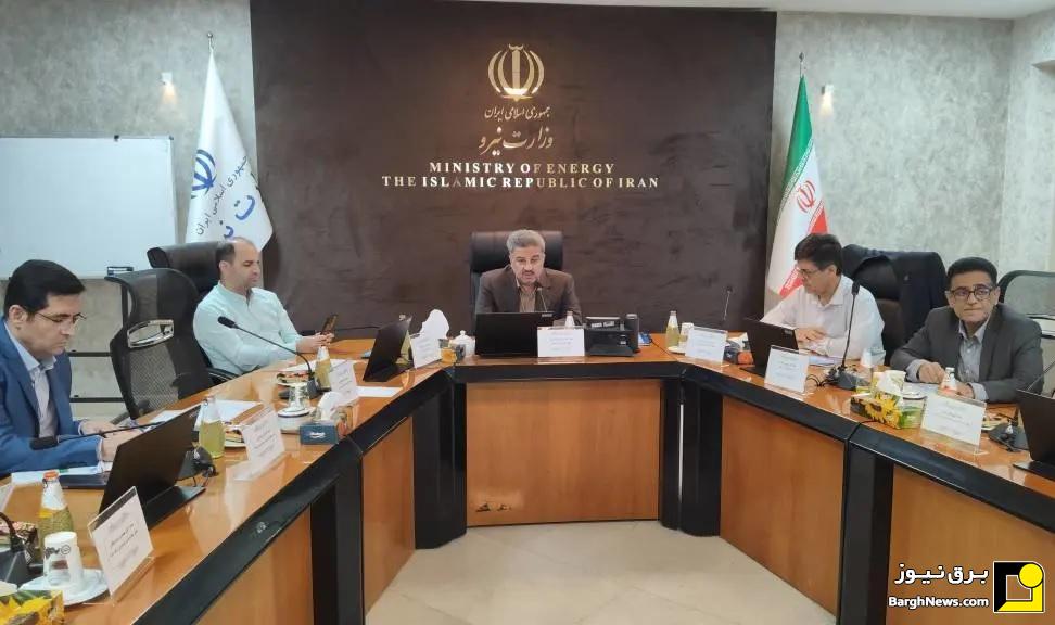 برگزاری نخستین جلسه پایش برنامه‌های عملیاتی تأمین برق دوره سرد سال با حضور مصطفی رجبی مشهدی