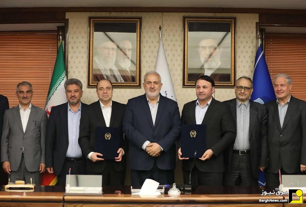 امضای تفاهم‌نامه همکاری وزارت نیرو و بانک سپه با حضور عباس علی‌آبادی